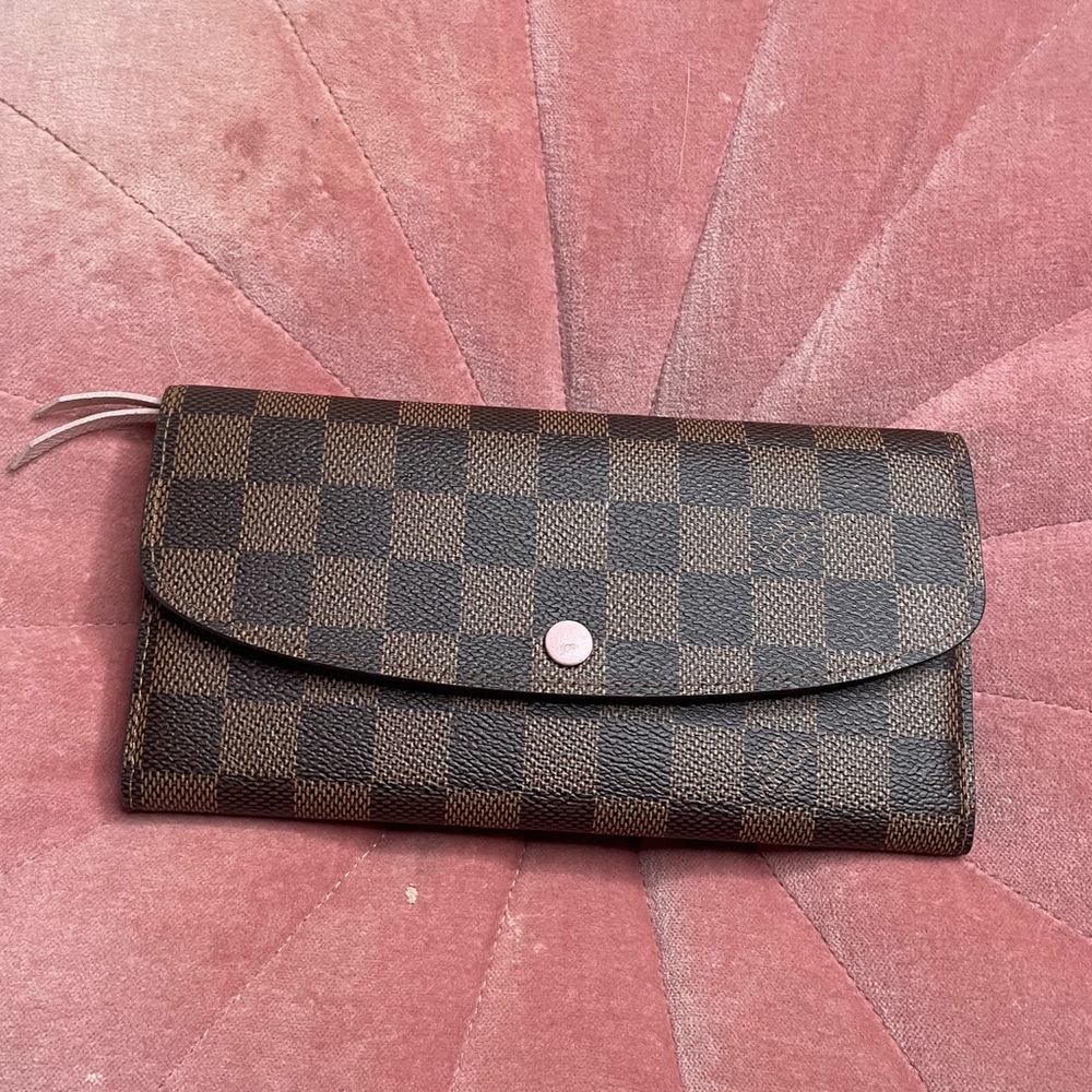 Louis Vuitton Emilie Wallet
